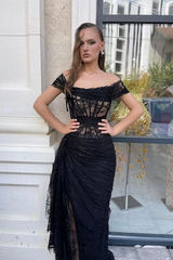 Glamorous Black Off The Shoulder Lace Mermaid Evening Dresses Sheath With Pleats