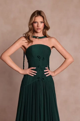 Elegant Strapless Sleeveless A-Line Evening Dresses Floor Length With Pleats