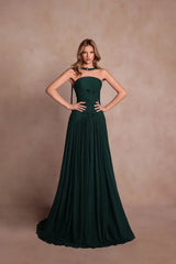Elegant Strapless Sleeveless A-Line Evening Dresses Floor Length With Pleats