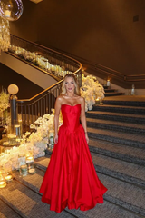 Luxurious Red Sweetheart Strapless Sleeveless Satin Evening Dresses A-Line With Zipper Pleats