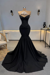 Romantic Black Strapless Sleeveless Satin Mermaid Evening Dresses Column With Pleats