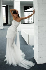 Elegant White Strapless Sleeveless Mermaid Tulle Evening Dresses Gem With Zipper Pleats