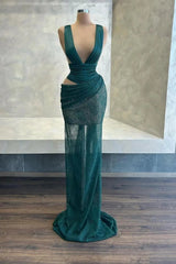 Graceful V-Neck Sleeveless Mermaid Evening Dresses Floor Length With Pleats