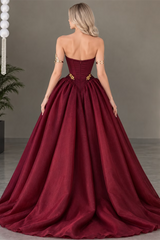 Glamorous Burgundy Sweetheart Strapless Sleeveless Satin Evening Dresses A-Line With Pleats Zipper