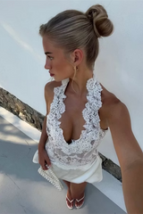 Unique V-Neck Halter Sleeveless Lace Homecoming Dresses Mini With Pleats