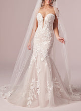 Elegant Sweetheart Sleeveless Sweep Train Lace Mermaid Fitted Wedding Dresses-Dbrbridal