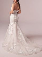 Elegant Sweetheart Sleeveless Sweep Train Lace Mermaid Fitted Wedding Dresses-Dbrbridal