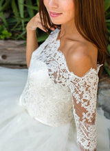 Off-The-Shoulder Chic A-line Wedding Dresses Half Sleeves Tulle Appliques Lace-Dbrbridal