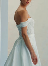 Off-The-Shoulder Sleeveless Detachable Lace Wedding Dresses-Dbrbridal