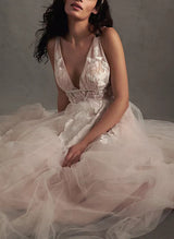 Retro style Backless Tulle Wedding Dresses Appliques Lace-Dbrbridal