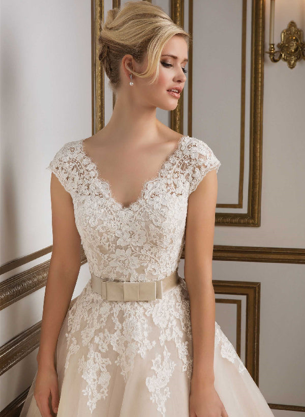 Retro style Champagne Short Wedding Dresses Lace – Dbrbridal