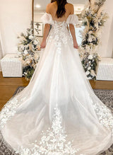 Strapless Chic A-line Wedding Dress Elegant Sweetheart Neckline Tulle Skirt Featuring Appliques Lace-Dbrbridal