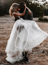 V-Neck Sleeveless Boho Garden Wedding Dresses Sweep Train Tulle Lace Appliques-Dbrbridal