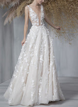 V-Neck Sleeveless Lace Wedding Dresses Appliques Lace-Dbrbridal