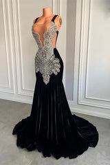Black Sleeveless Square Mermaid Prom Dresses with Crystal Beadings